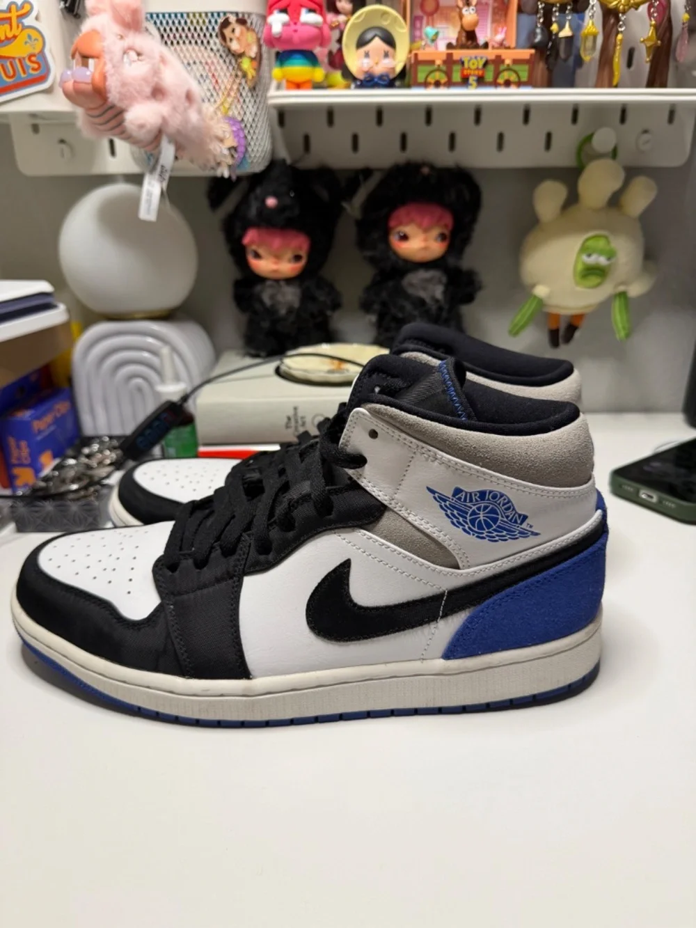 Nike Air Jordan 1 Mid Hyper Royal Black White Men’s 10 Sneakers w/ Box